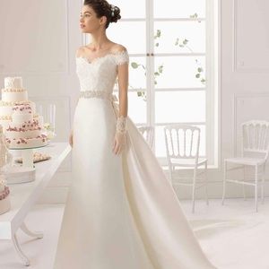 Aire Barcelona Argelia style wedding dress